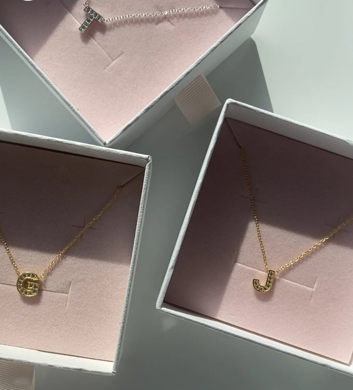 PREORDER - The Sis Kiss Custom Impression Initial Necklace - 2 colors