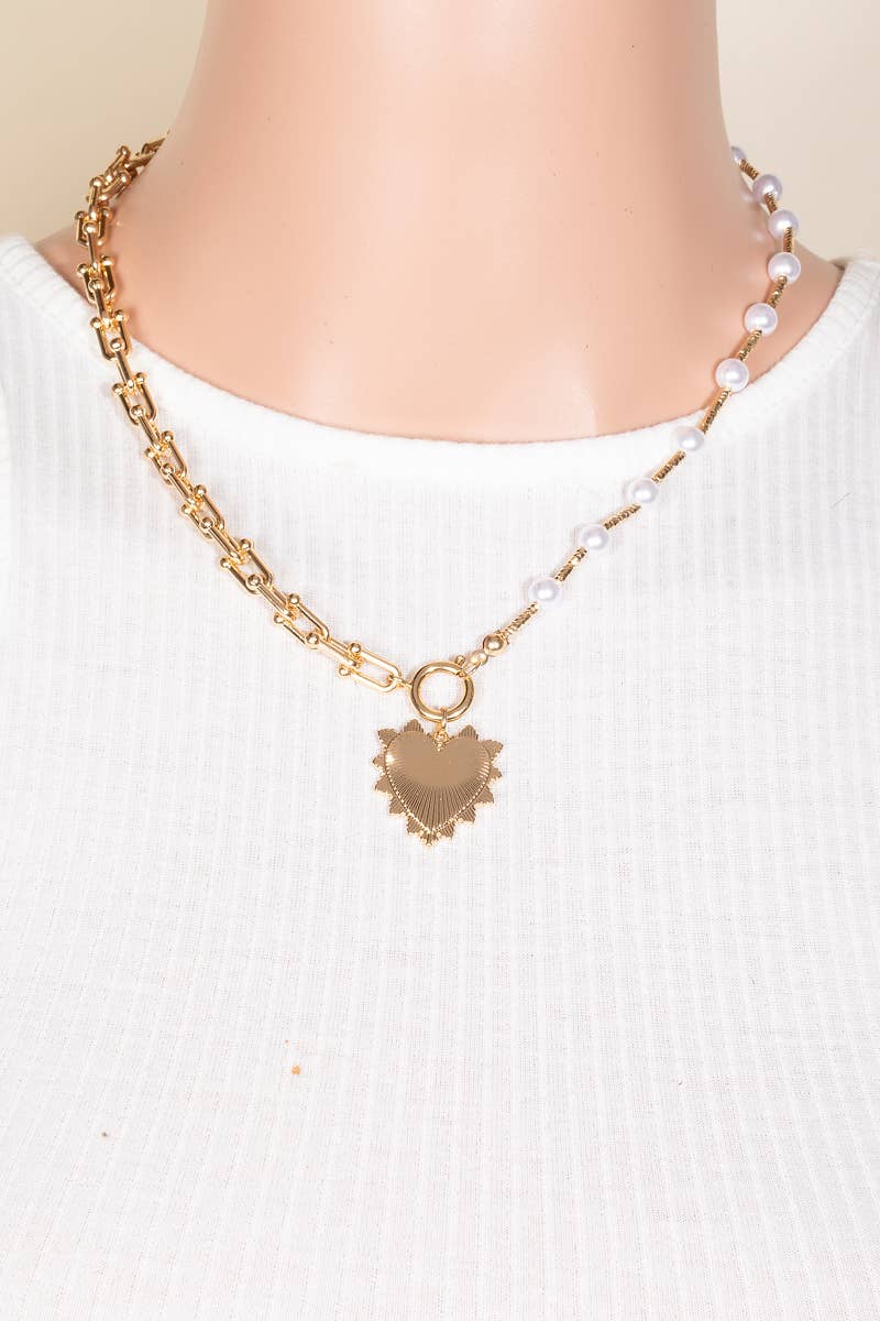 Heart Pendant Pearl Beads And Chain Necklace