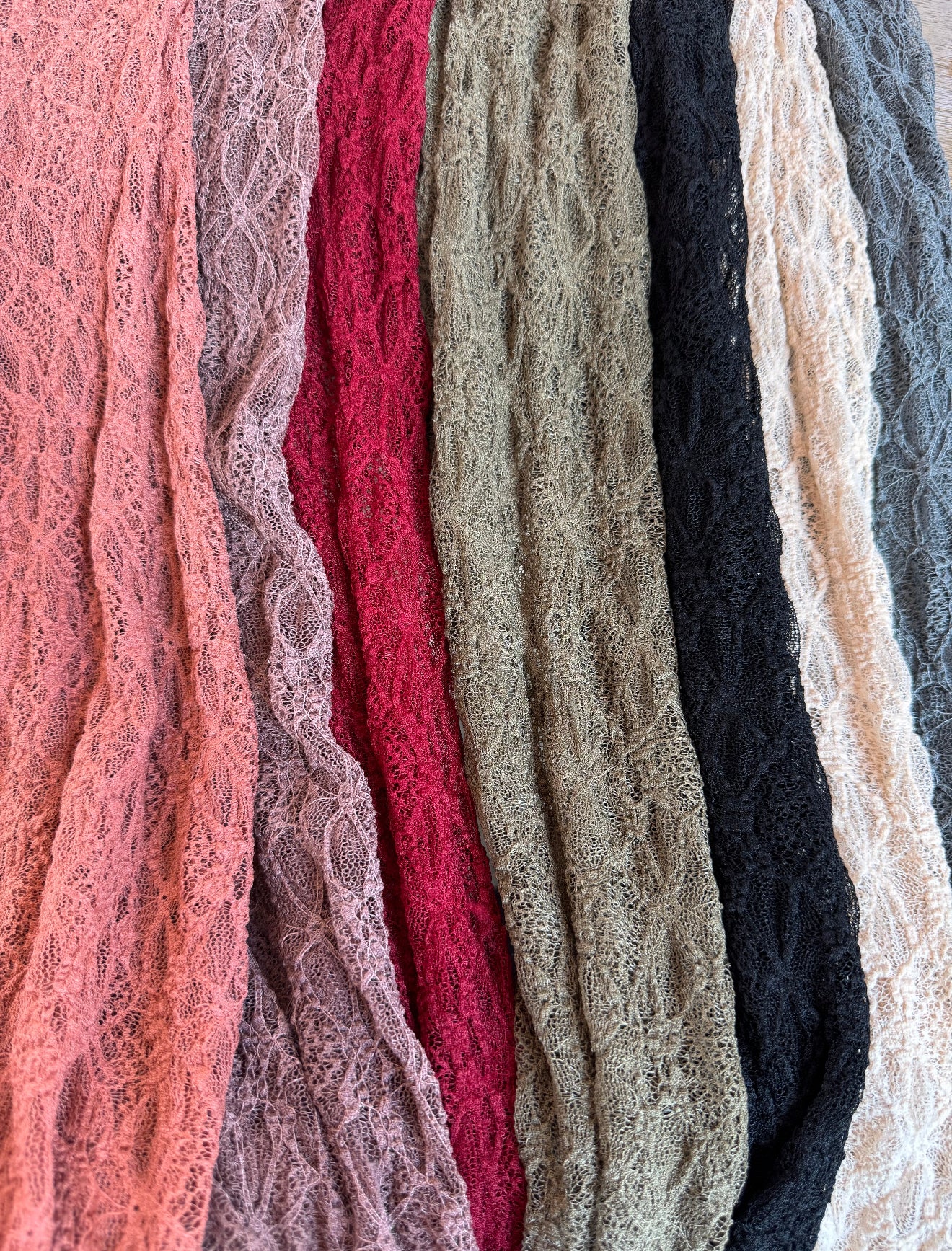 PREORDER - Jolie Lace Thumbhole Top - 7 colors