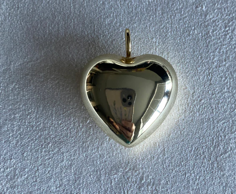 The Sis Kiss Puffy Heart Charm - 2 colors